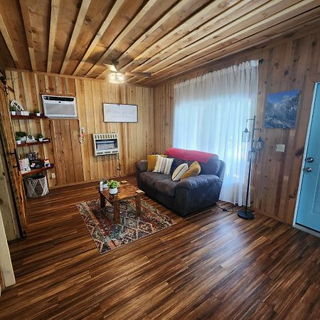 Unique Country Cabin Meets Farmhouse Modern!!! Mena Extérieur photo