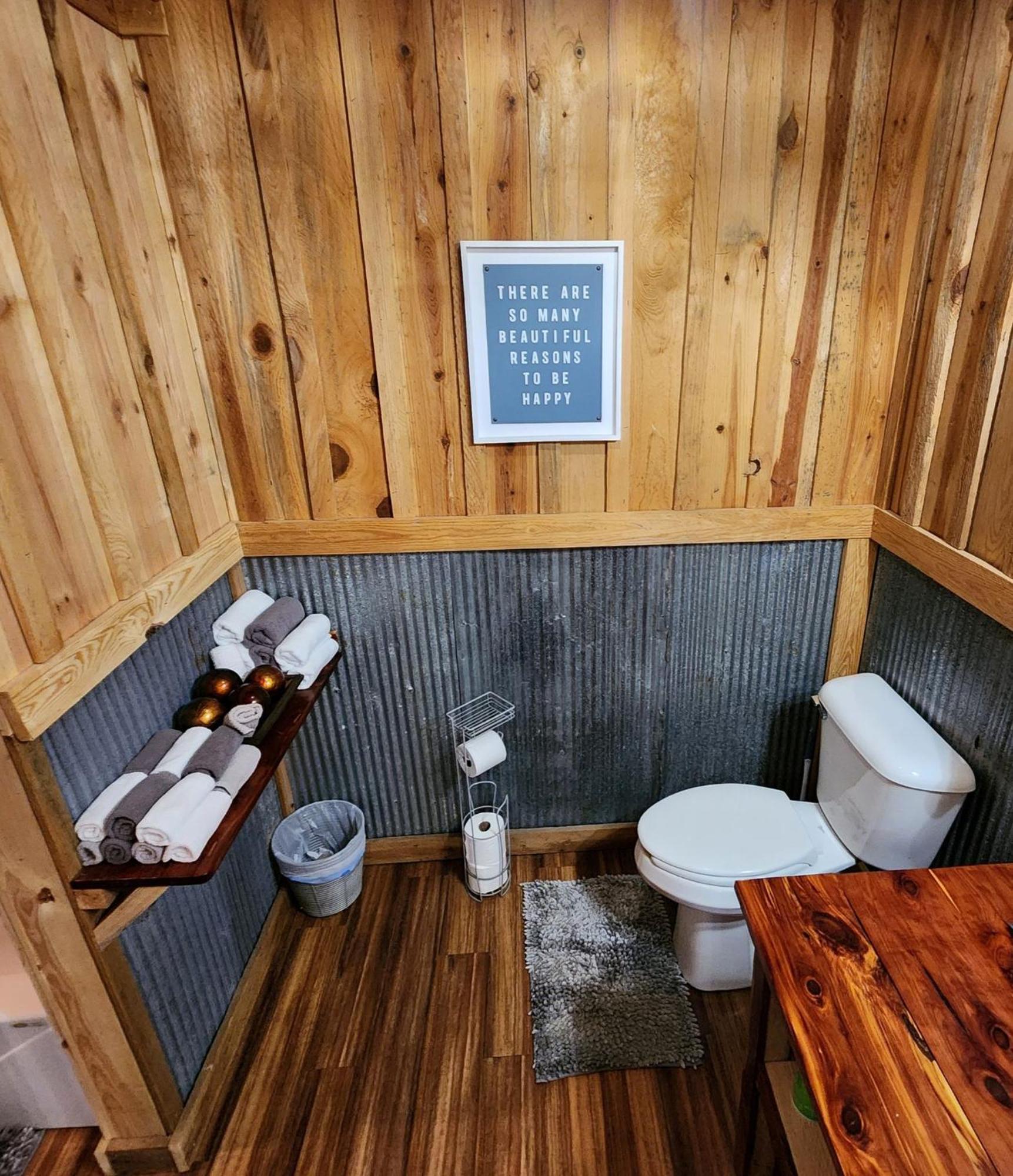Unique Country Cabin Meets Farmhouse Modern!!! Mena Extérieur photo