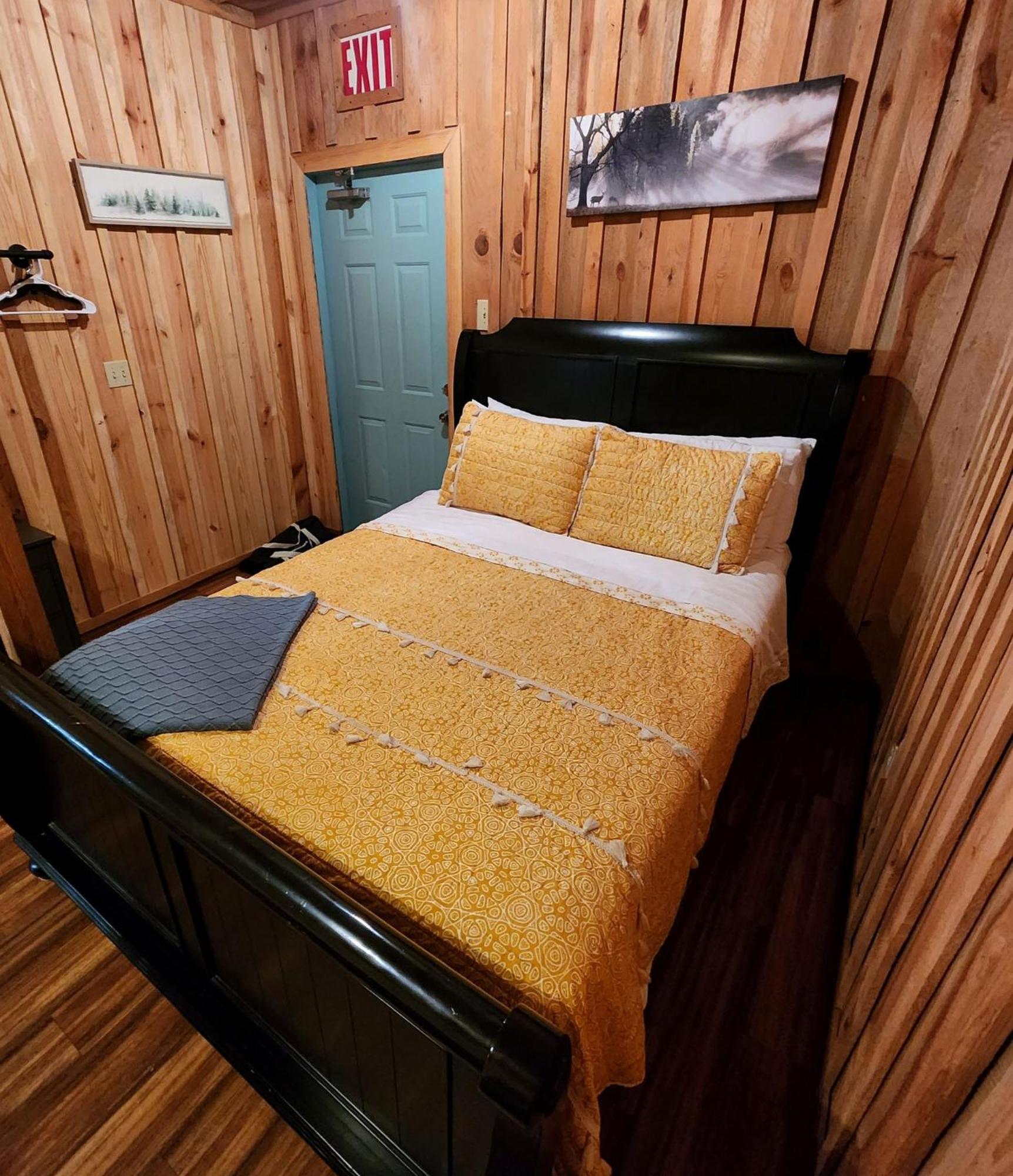 Unique Country Cabin Meets Farmhouse Modern!!! Mena Extérieur photo