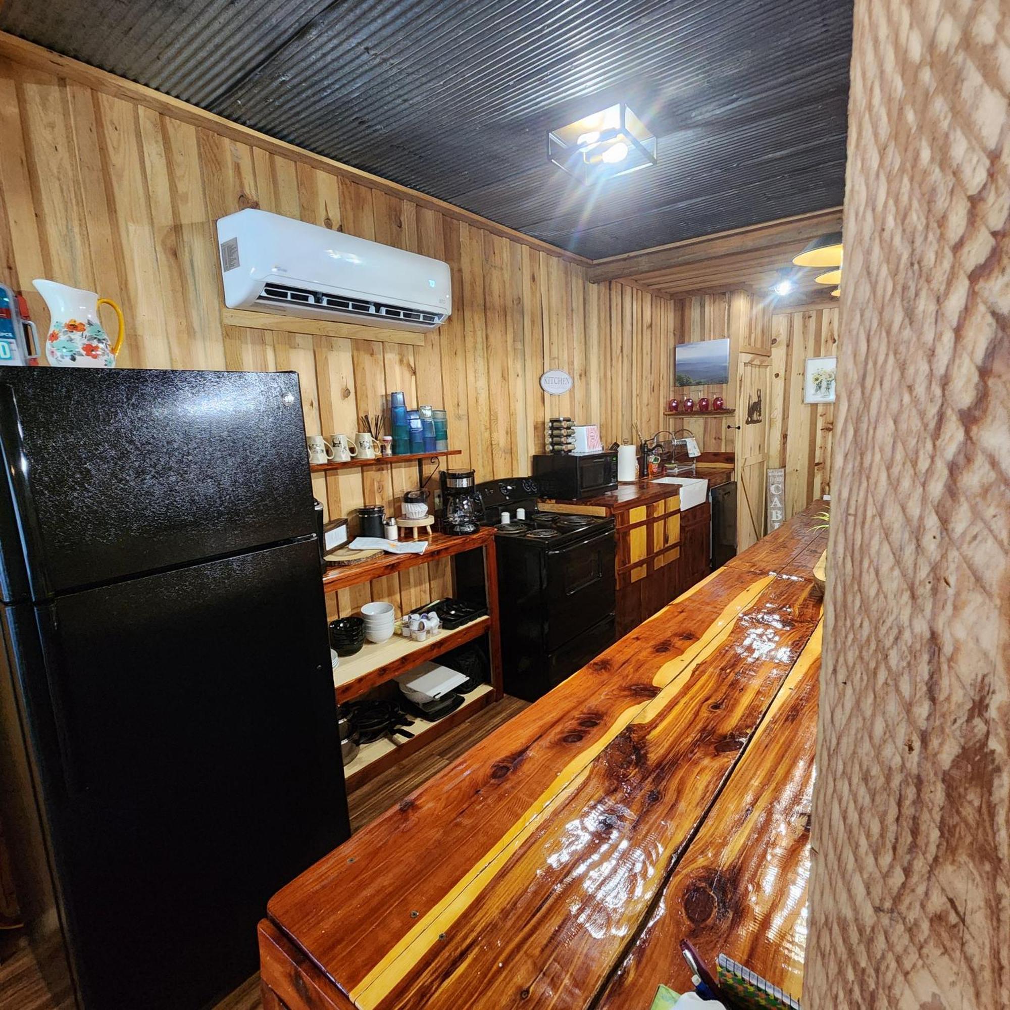 Unique Country Cabin Meets Farmhouse Modern!!! Mena Extérieur photo